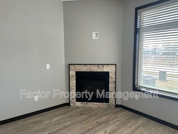 4th image of 621 Prairie Rose Dr