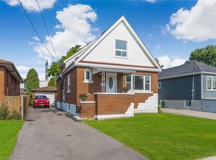 146 Craigroyston Rd, Hamilton, ON L8K3K1