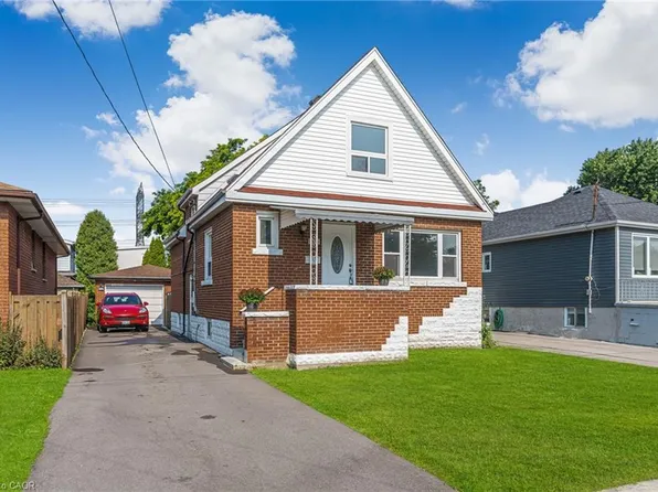 146 Craigroyston Rd, Hamilton, ON L8K 3K1