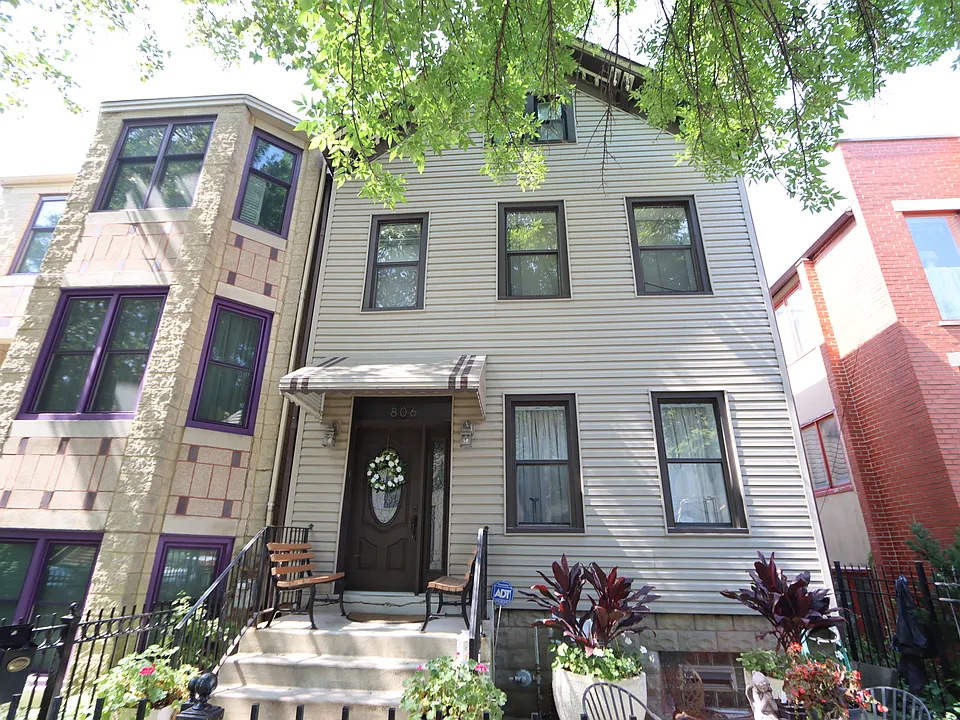 806 S Leavitt St #2