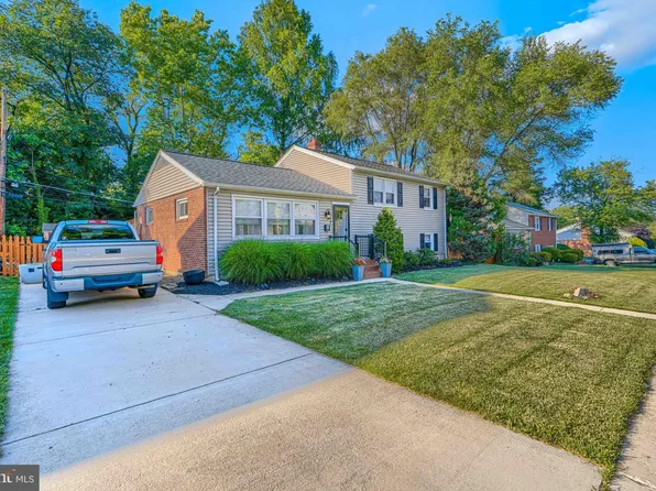 8 Ridgefield Rd, Lutherville Timonium, MD 21093