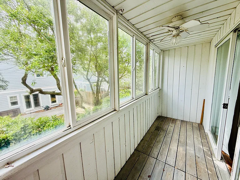 2328 Croix Dr — Photo 26