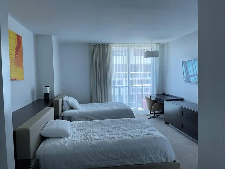 17315 Collins Ave #1003 — Photo 5
