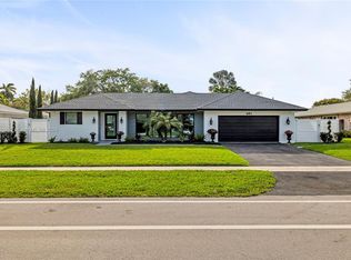 261 El Dorado Pkwy, Plantation, FL 33317