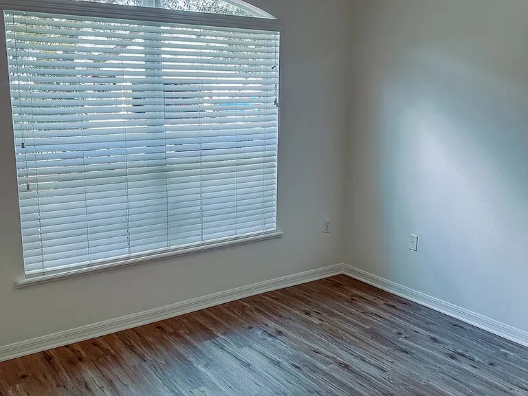 7867 Country Chase Ave — Photo 7
