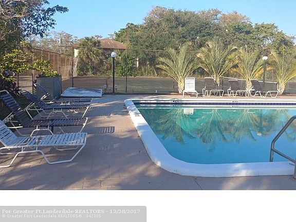 5th image of 4241 NW 19th St APT 158