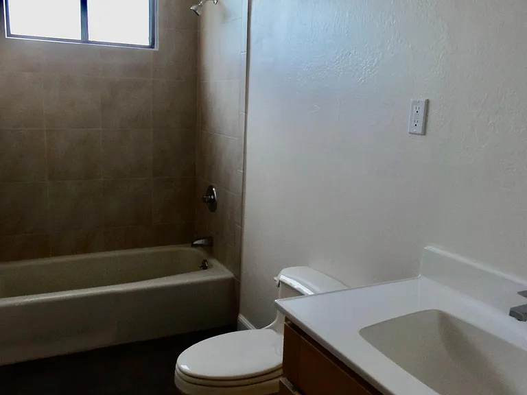 15 Montebello Dr — Photo 4