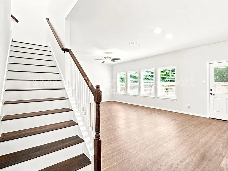 1202 Vilamoura Ct — Photo 24