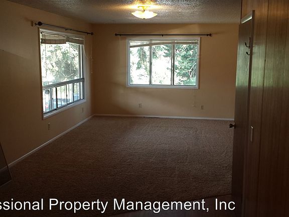 3rd image of 934 Cleveland St APT 3