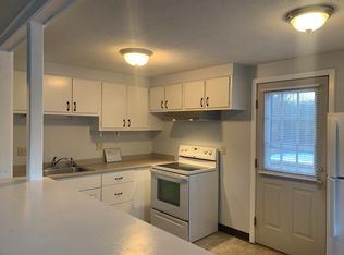 4 Poplar Ln APT D, Storrs Mansfield, CT 06268