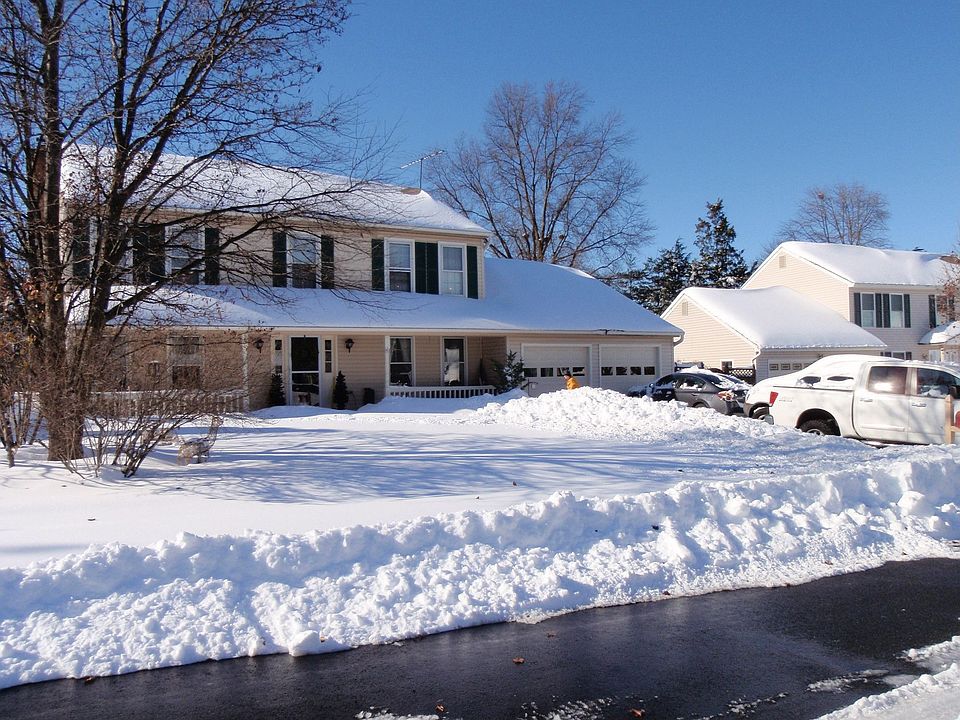 1st image of 303 Hunt Way Ct