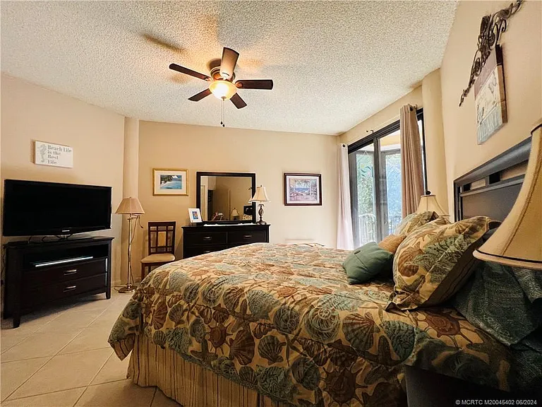 221 NE Plantation Rd #215 — Photo 49