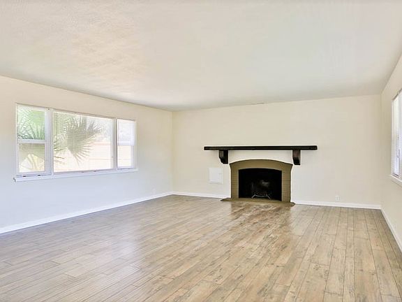 3rd image of 15115 Grand Ave