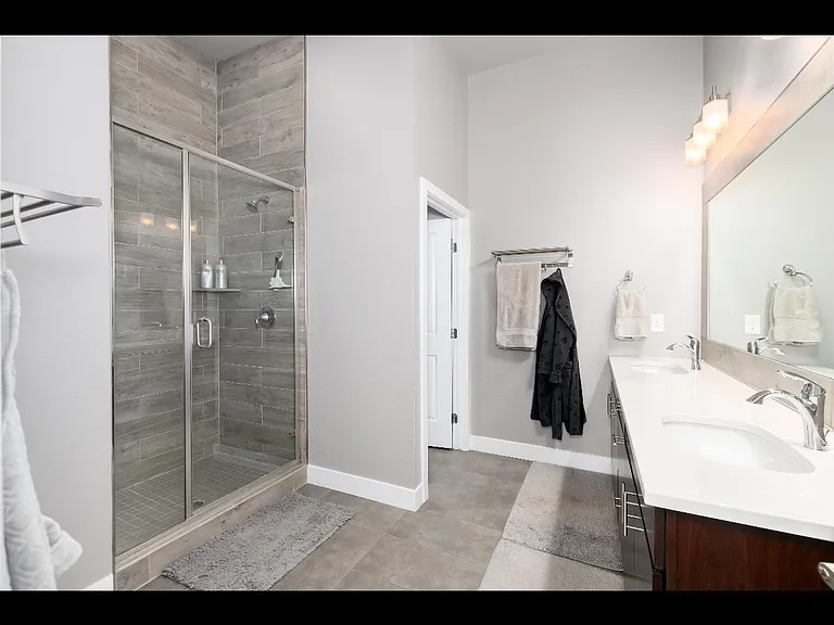 1733 Grove St #4 — Photo 20