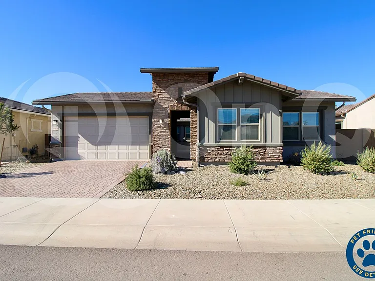 44626 N 44th Ave — Photo 1
