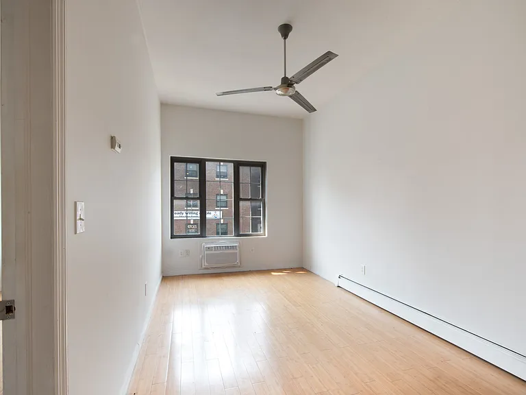 541 Gates Ave #3 — Photo 6