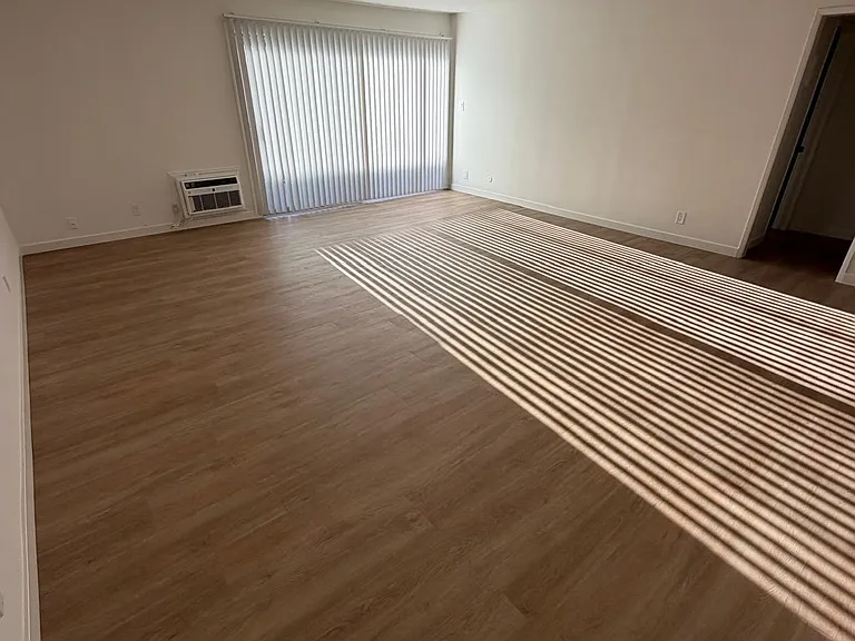4717 Willis Ave — Photo 15