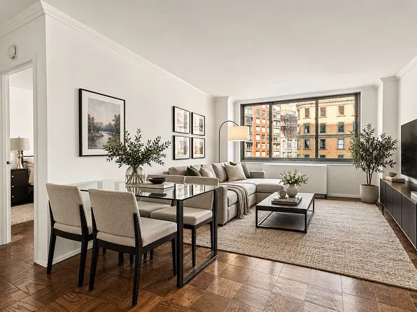 2025 Broadway APT 8E, New York, NY 10023