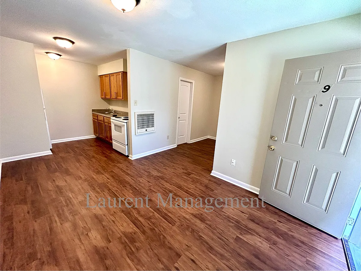 Building Photo - 109 Rosebud St #9