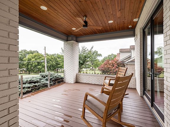 4th image of 2313 Warfield Ln