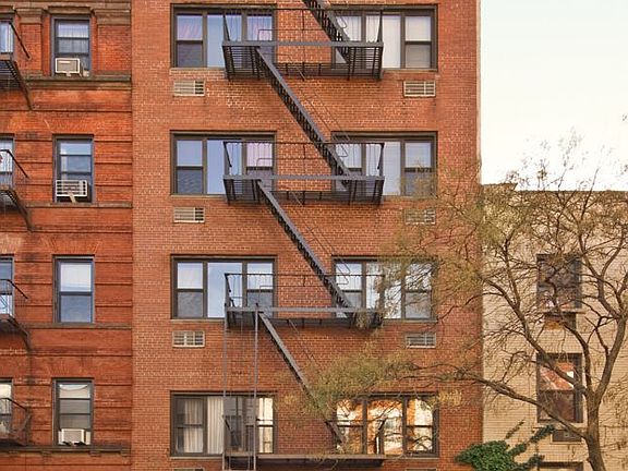 5th image of 252 W 20th St