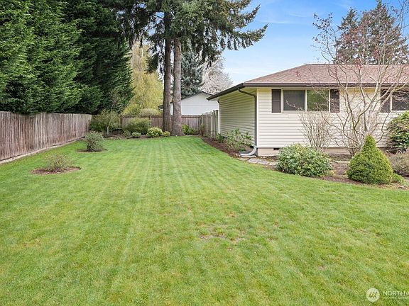 2nd image of 1127 12th Avenue SE