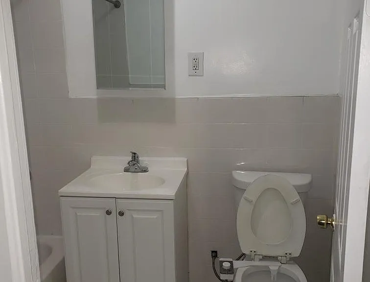 Randolph Manor Apartments — Photo 20