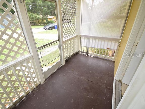4th image of 1221 Dorothy St