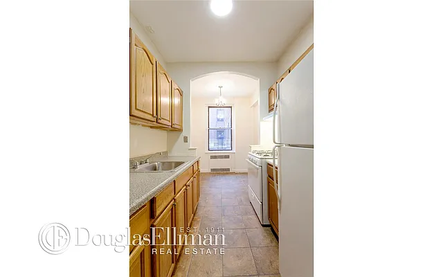 Rented by Douglas Elliman | media 3