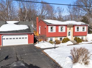 32 Rosewood Cir, Springvale, ME 04083