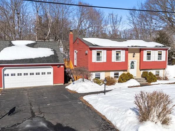 32 Rosewood Circle, Sanford, ME 04083