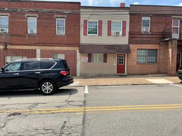 700 Brinton Ave, Pitcairn, PA