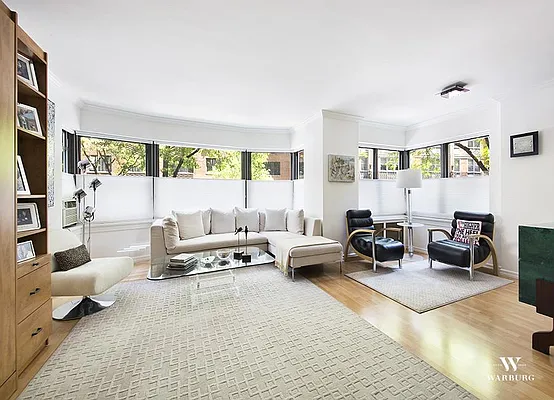 Sold by Warburg | media 1