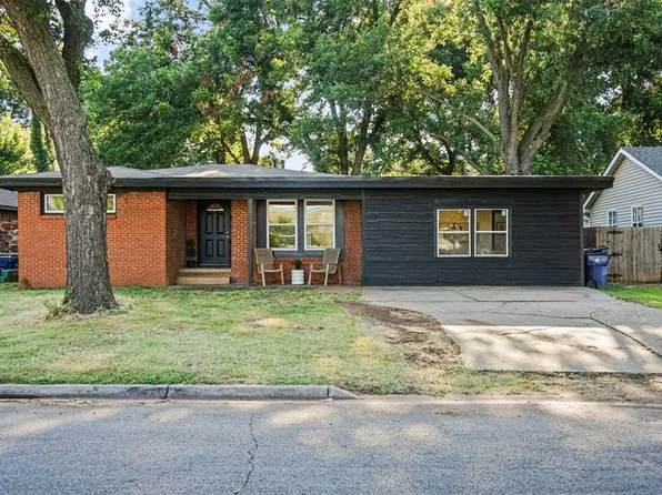 223 N 16th St, Chickasha, OK 73018