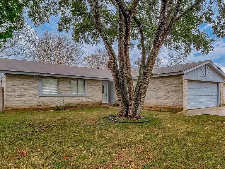 10322 Clarktower Ln — Photo 2