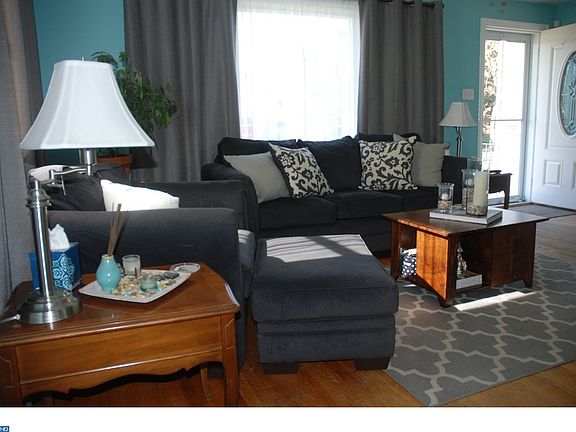 4th image of 5019 Elvena Ave