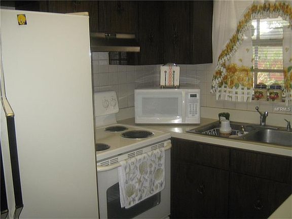 3rd image of 6709 N Gunlock Ave