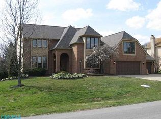 37 Thornbury Ln, Powell, OH