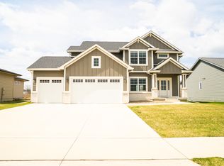 2415 SE 5th St, West Des Moines, IA 50265