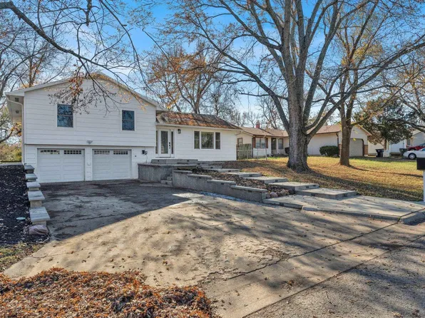 2025 SE 35th St, Topeka, KS 66605