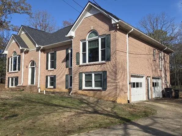 601 Southdale Ln, Hoover, AL 35244