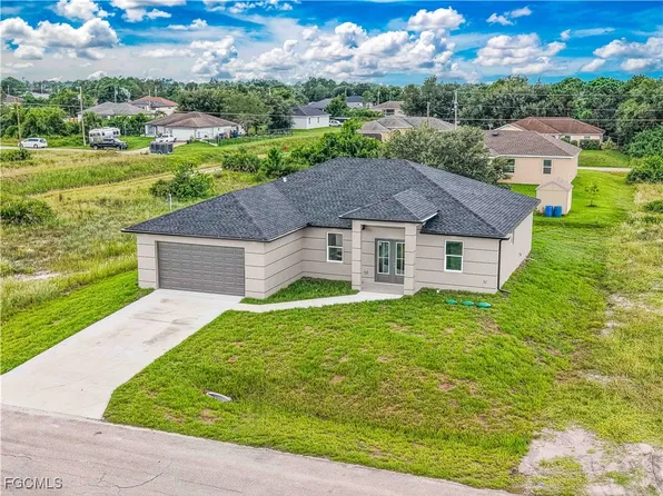 2803 24th St SW, Lehigh Acres, FL 33976