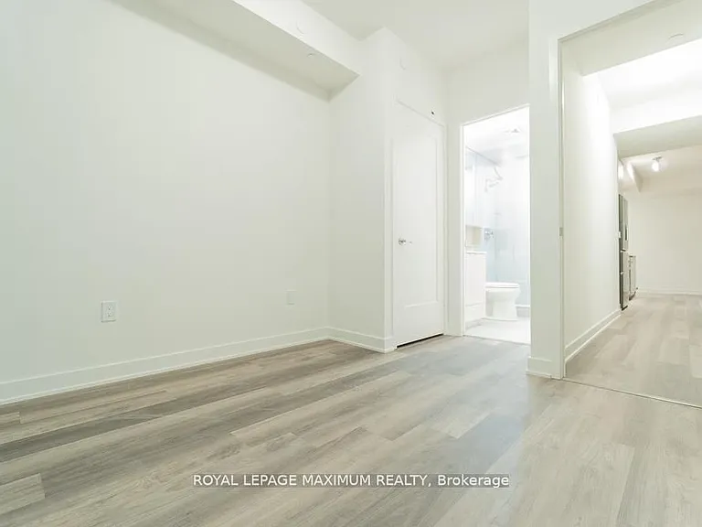 70 Princess St #2015-E — Photo 12
