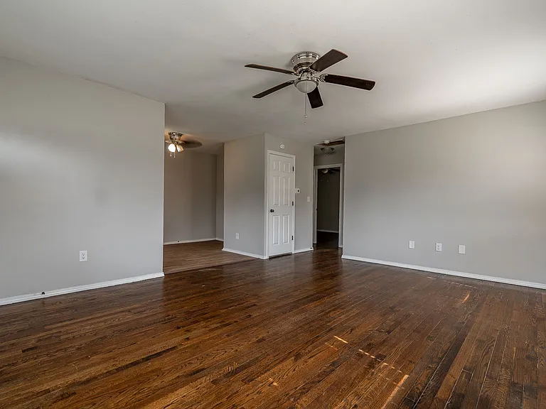 60 E Neal St #64 — Photo 4
