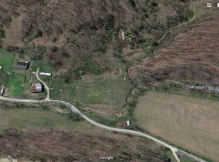 1669 Hatcher Creek Rd, Stanton, KY 40380