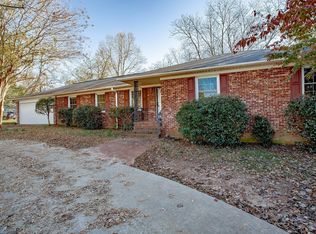 409 Howell Rd, Greenville, SC 29615
