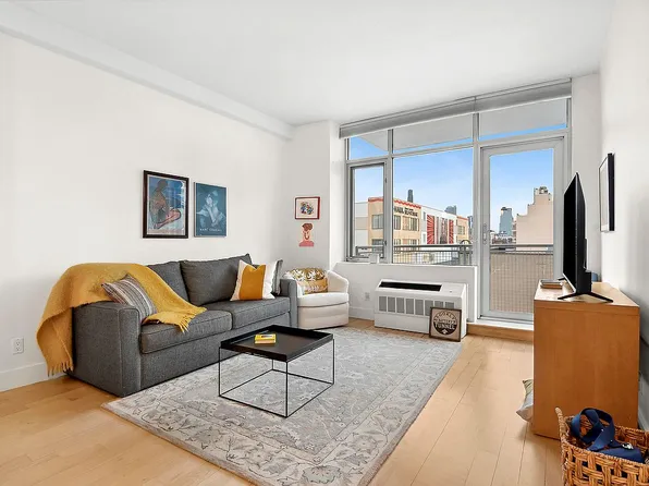 251 7th St #4B, Brooklyn, NY 11215