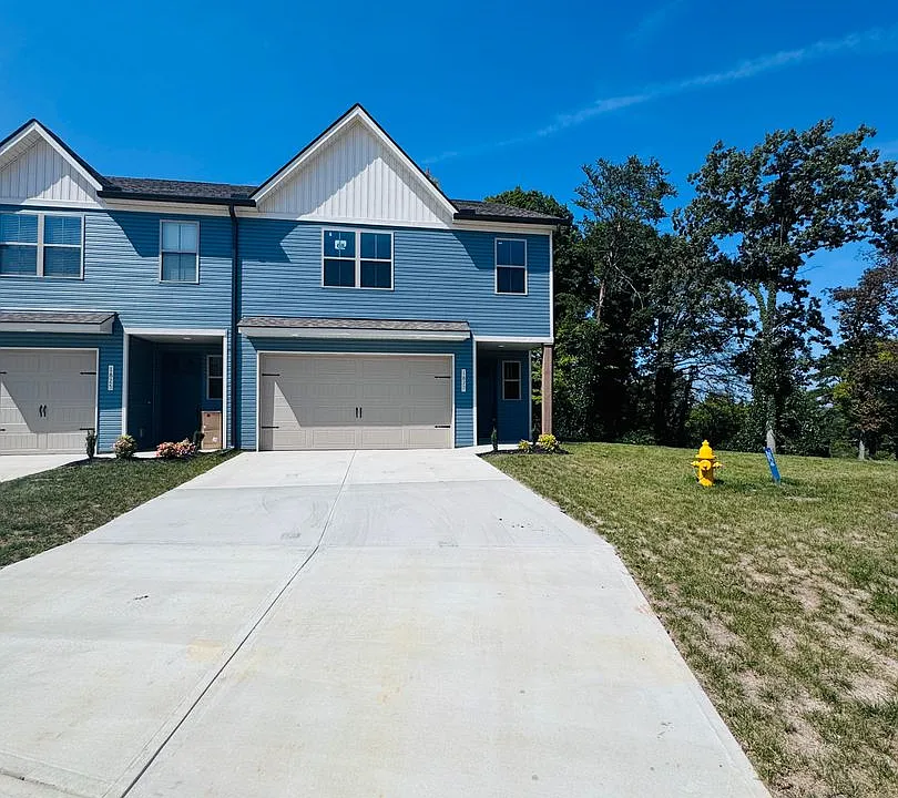 1827 Bennett Village Dr