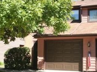 2144 Harbortown Cir, Champaign, IL 61821