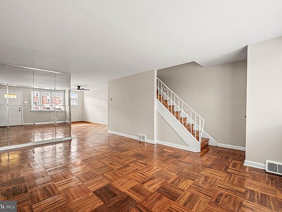 3rd image of 1538 Curtin St